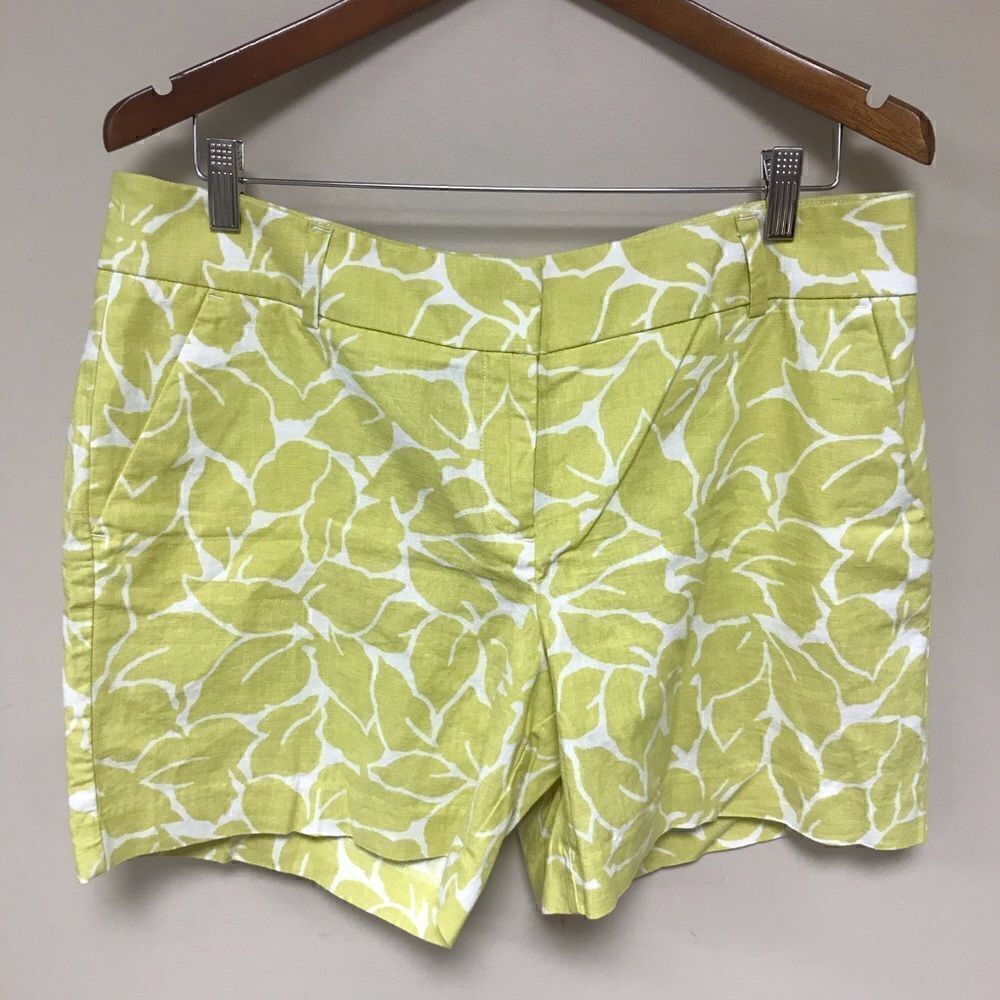 Loft riviera lime green shorts linen blend. Size 10
